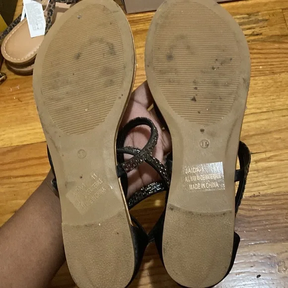 Sandals - Picture 5 of 5